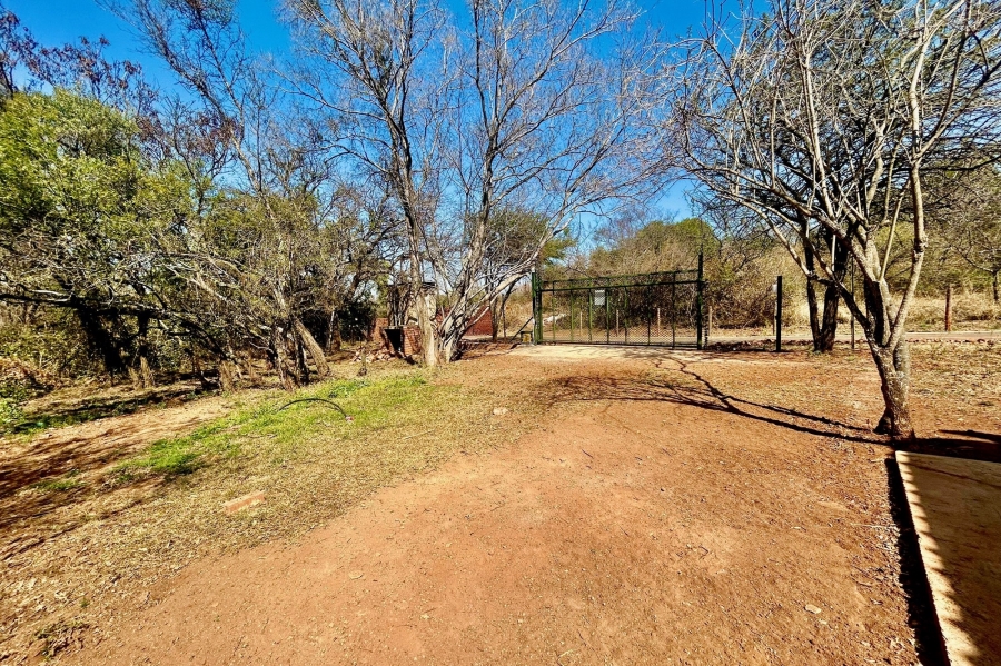 6 Bedroom Property for Sale in Melodie North West
